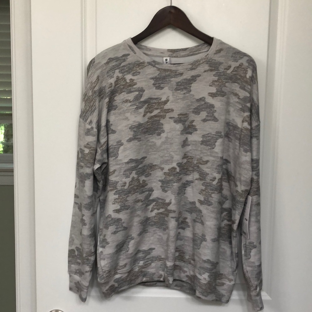 Athleta sweatshirt, never worn, super soft